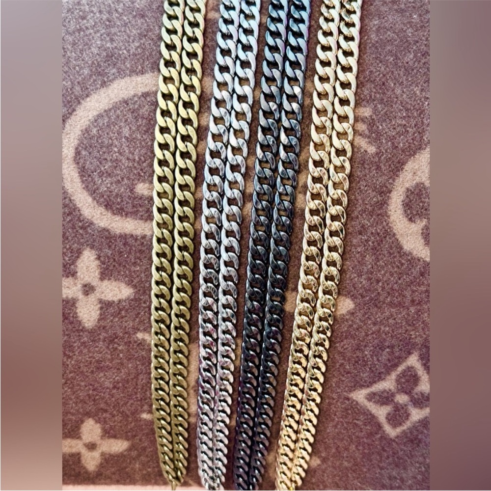 High Quality Wallet/ Bag Chains - Picture 4 of 4